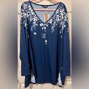 💙 Bloomchic Long Sleeved Blue and White Floral Print Top